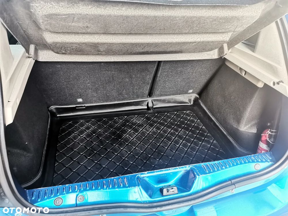 Dacia Sandero dCi 90 Laureate - 11