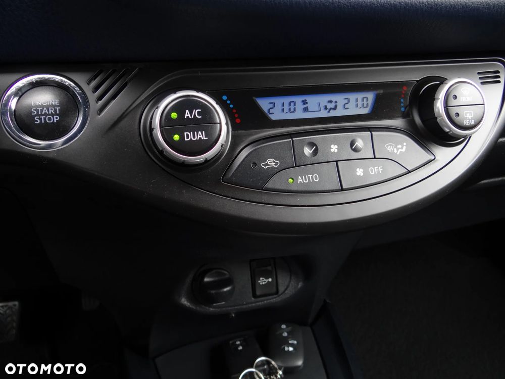 Toyota Yaris 1.5 Premium - 33