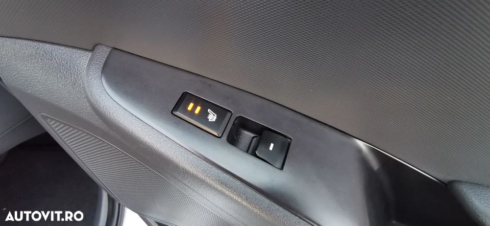 Hyundai IONIQ 1.6 GDI Premium - 28