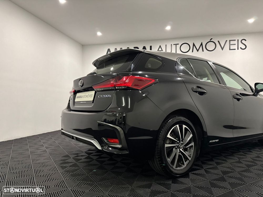 Lexus CT 200h Luxury - 21