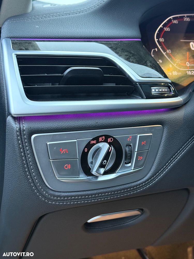 BMW Seria 7 730Ld xDrive MHEV - 14