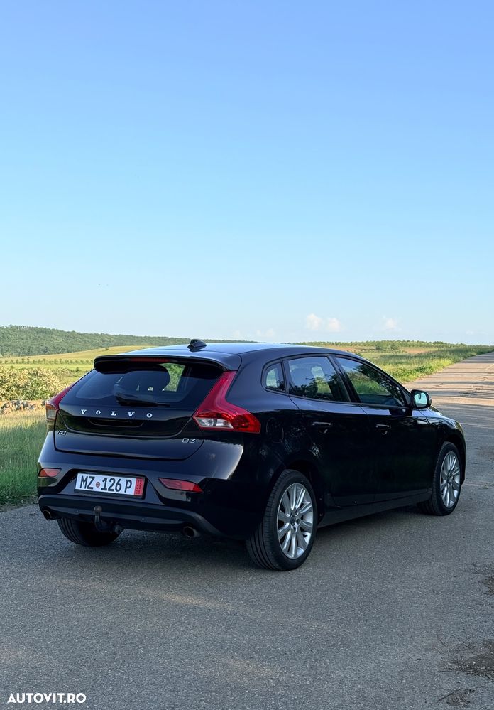 Volvo V40 D3 Geartronic Summum - 4