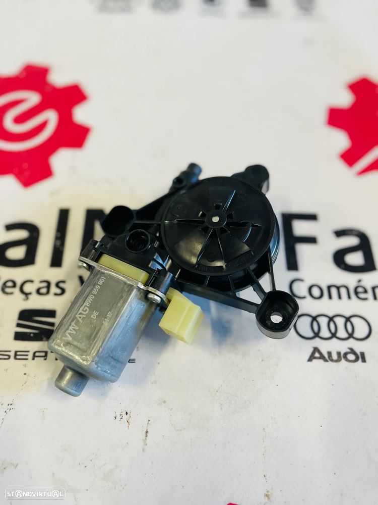 Motor Elevador de Vidro Frente Esquerdo Audi A4 B9 - 2