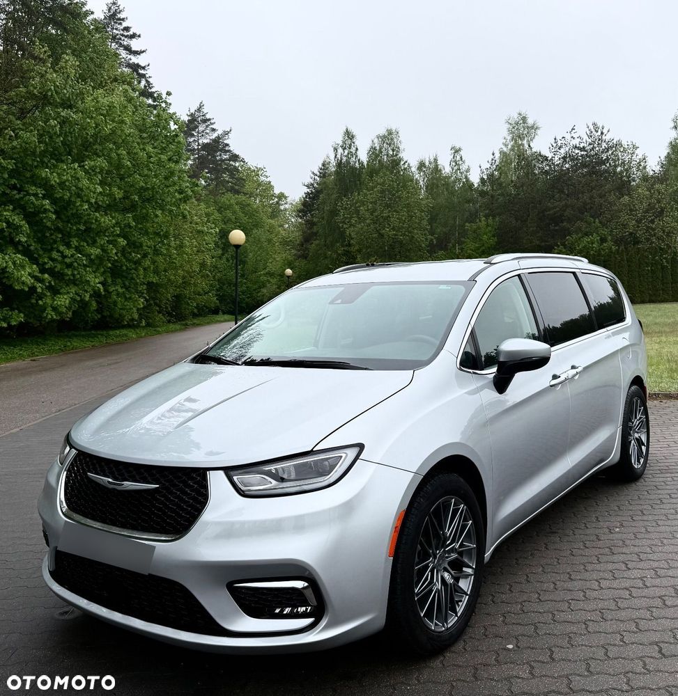 Chrysler Pacifica - 3