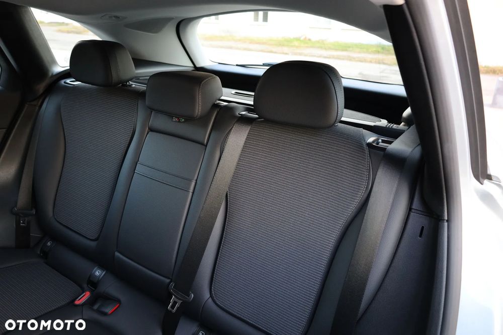 Mercedes-Benz GLC 300 e 4-Matic Avantgarde - 26