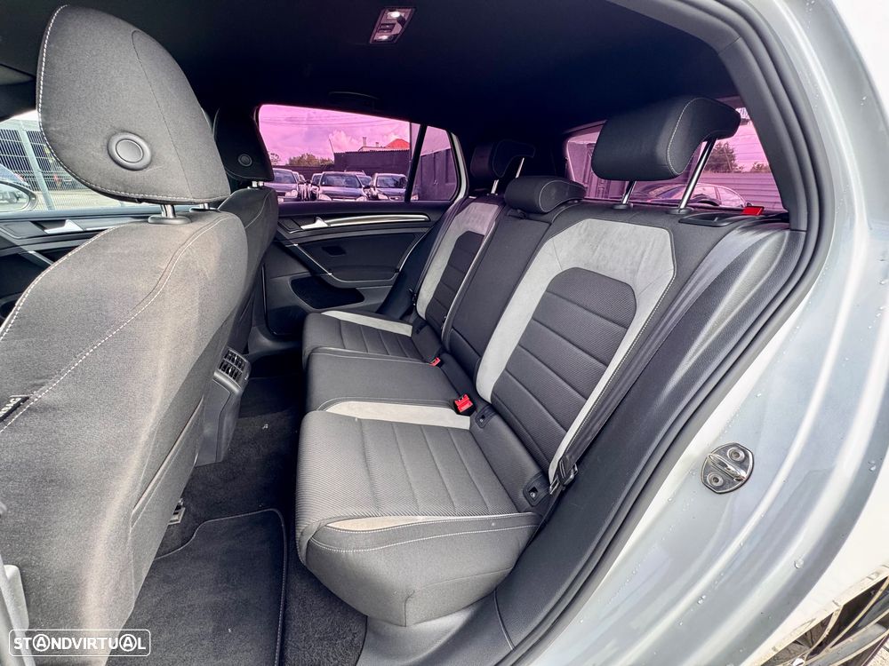 VW Golf R 2.0 TSI OPF 4Motion DSG - 19