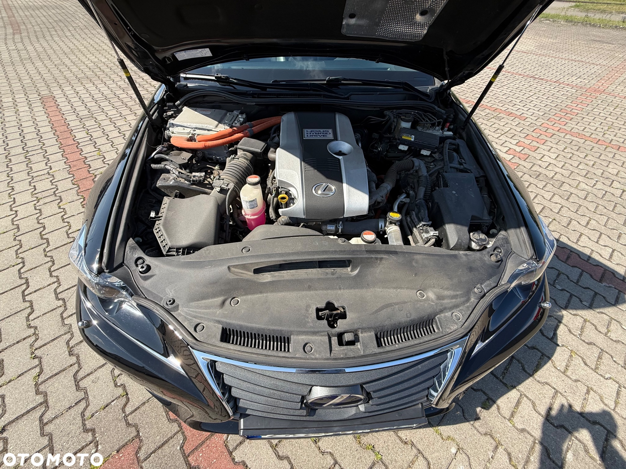 Lexus IS 300h Elite - 25