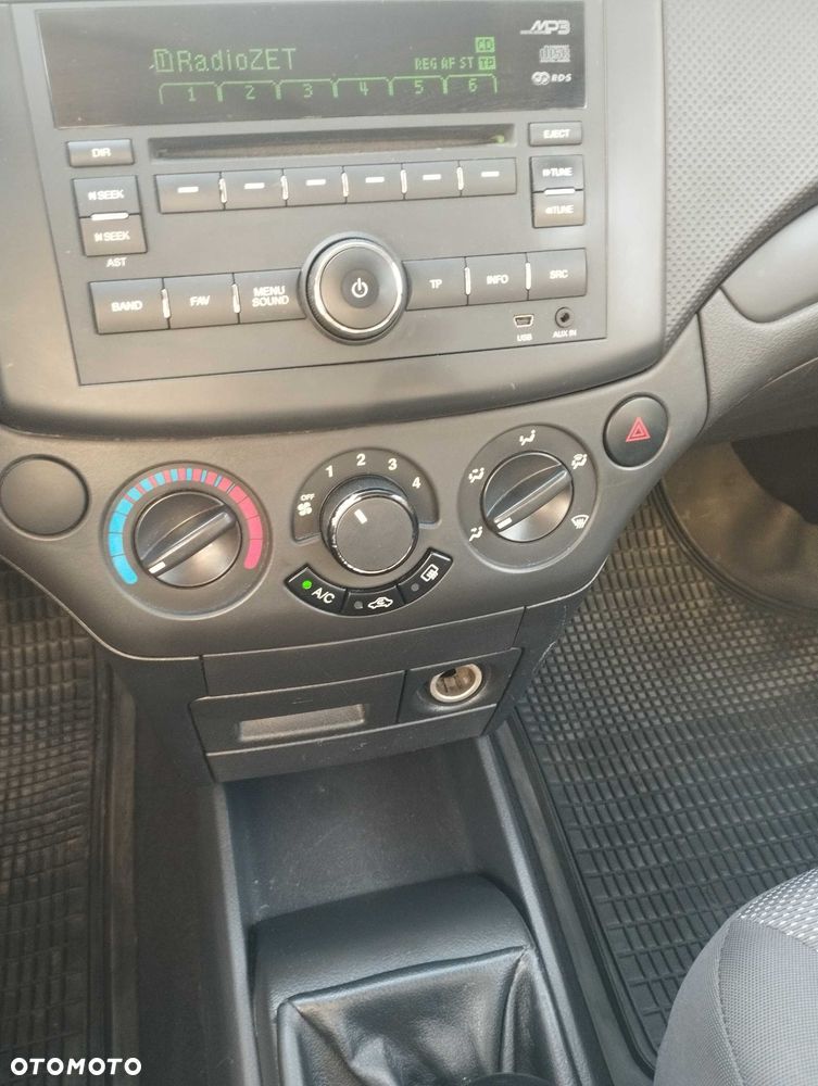 Chevrolet Aveo - 6