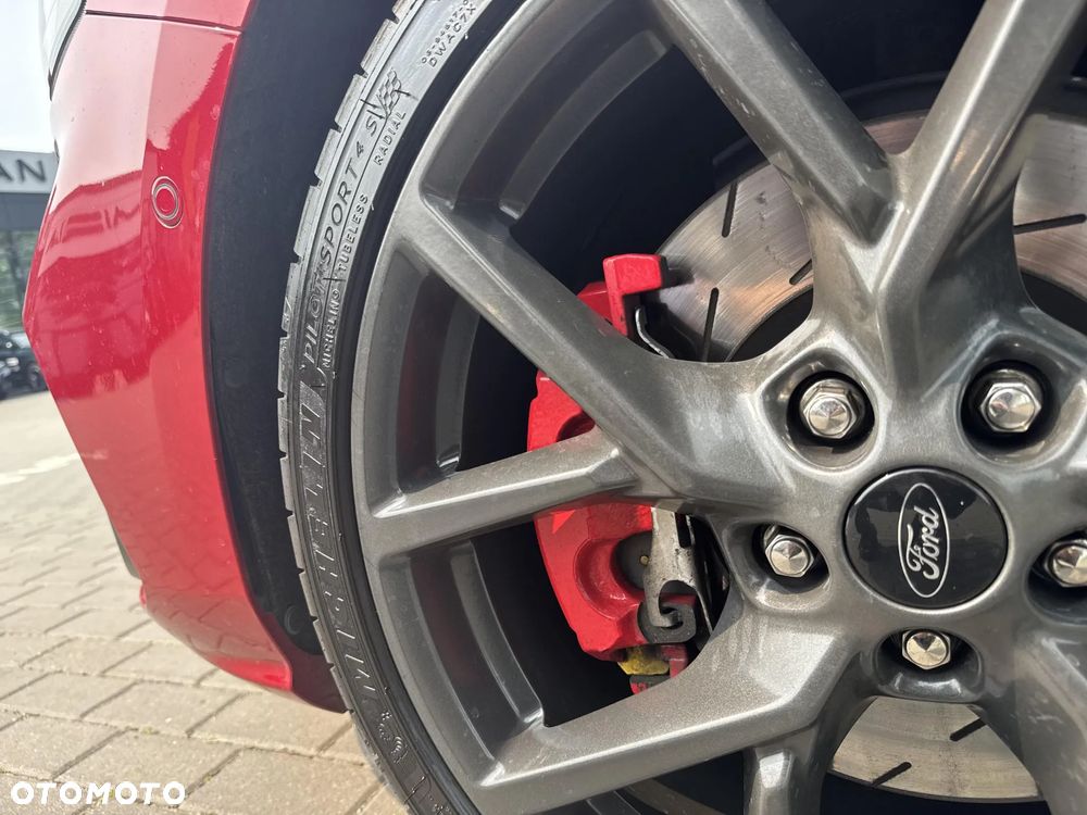 Ford Focus 2.3 EcoBoost ST X - 28