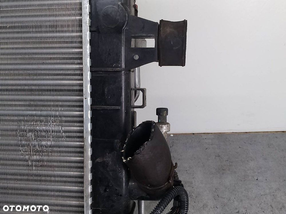 ZESTAW CHŁODNIC Z WENTYLATOREM ASTRA H 24467442 0130303957 13132559 BOSCH - 9