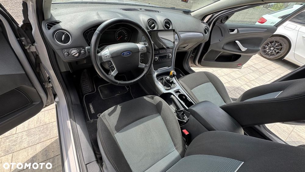 Ford Mondeo - 16