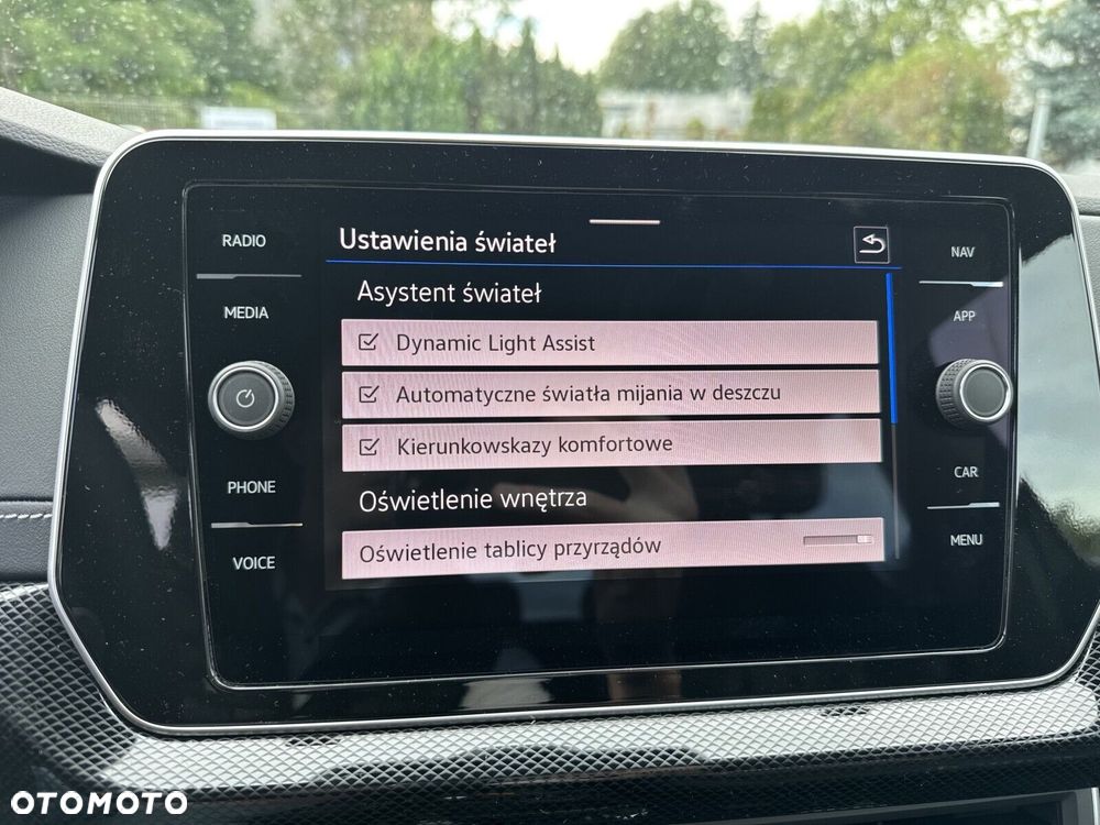 Volkswagen T-Cross - 33