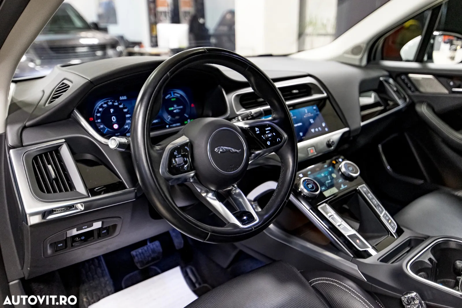 Jaguar I-Pace HSE - 28