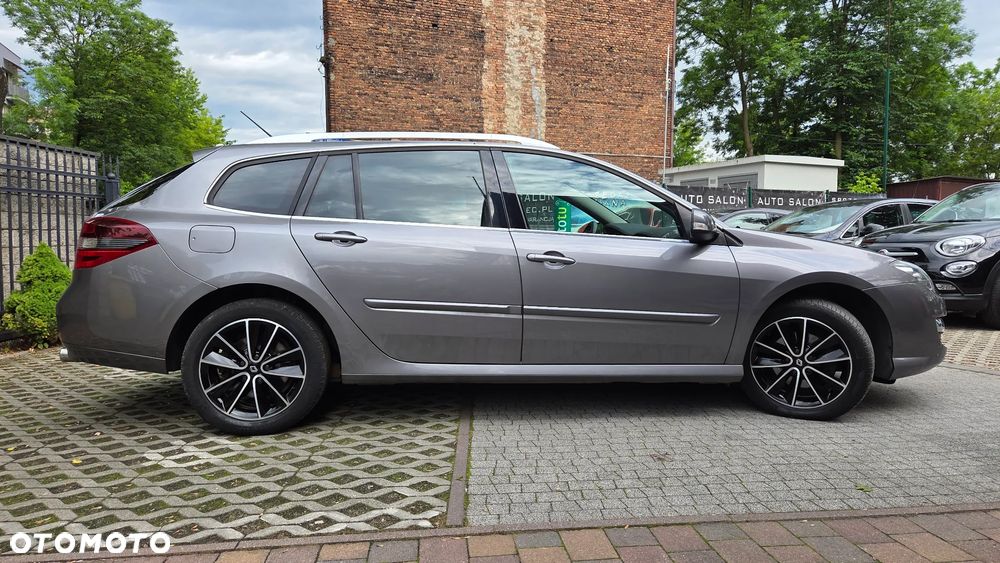 Renault Laguna dCi 150 FAP Start-Stop Paris - 16