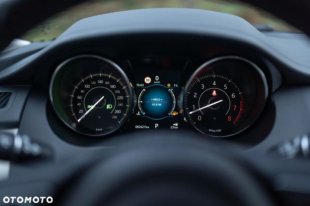 Jaguar E-Pace 2.0 i4P AWD R-Dynamic - 23