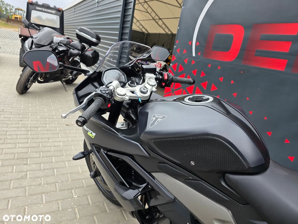 Triumph Daytona - 9
