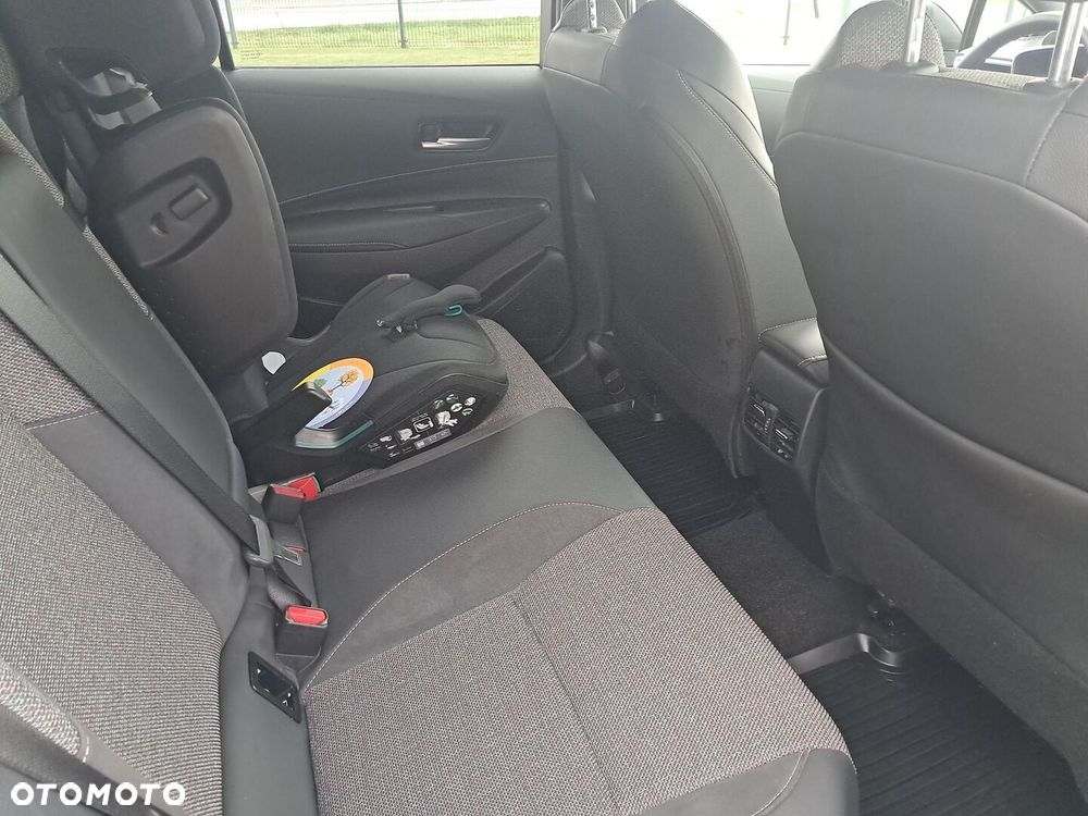 Toyota Corolla 1.8 Hybrid Style - 11
