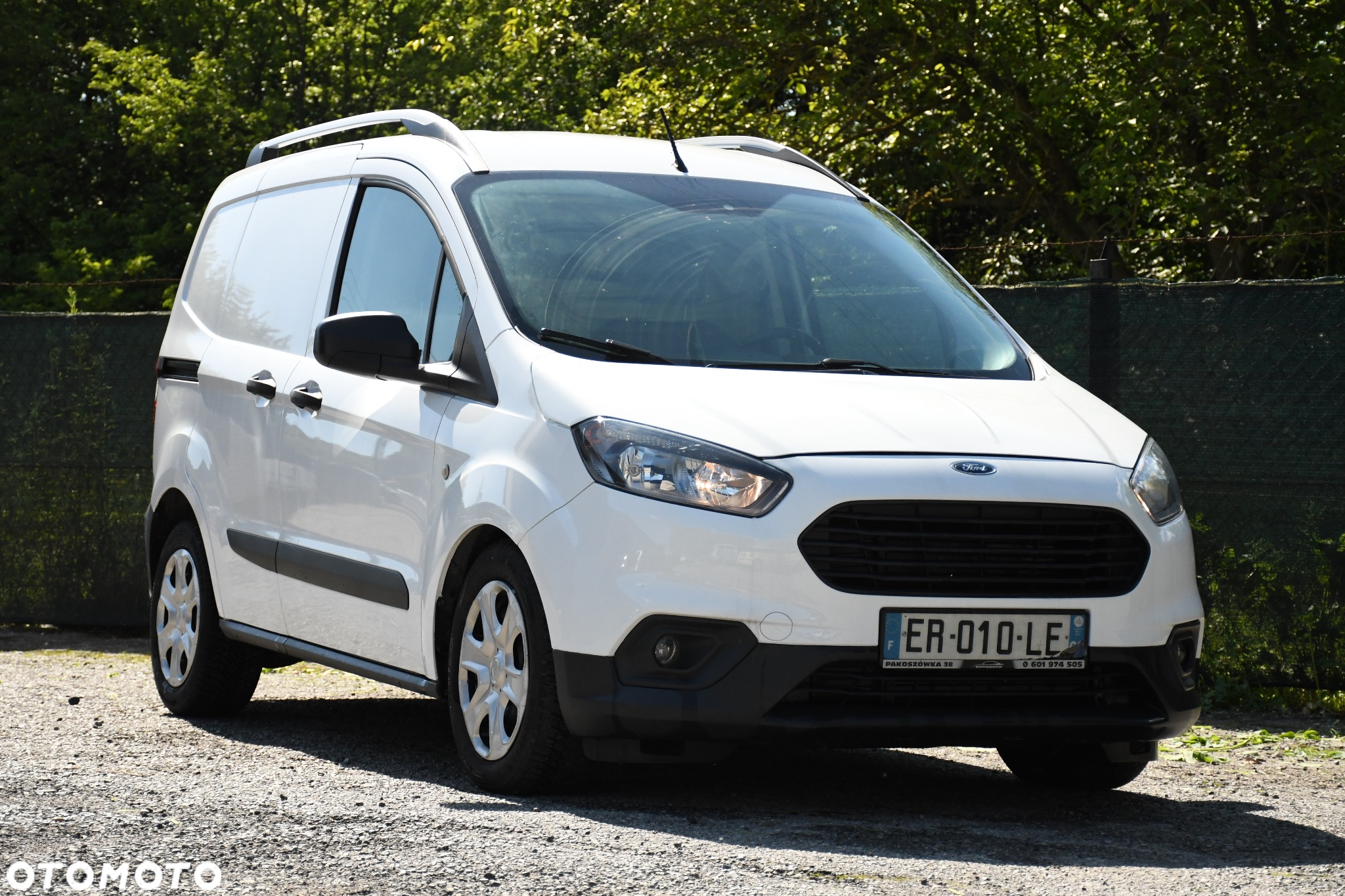 Ford Transit Courier - 2