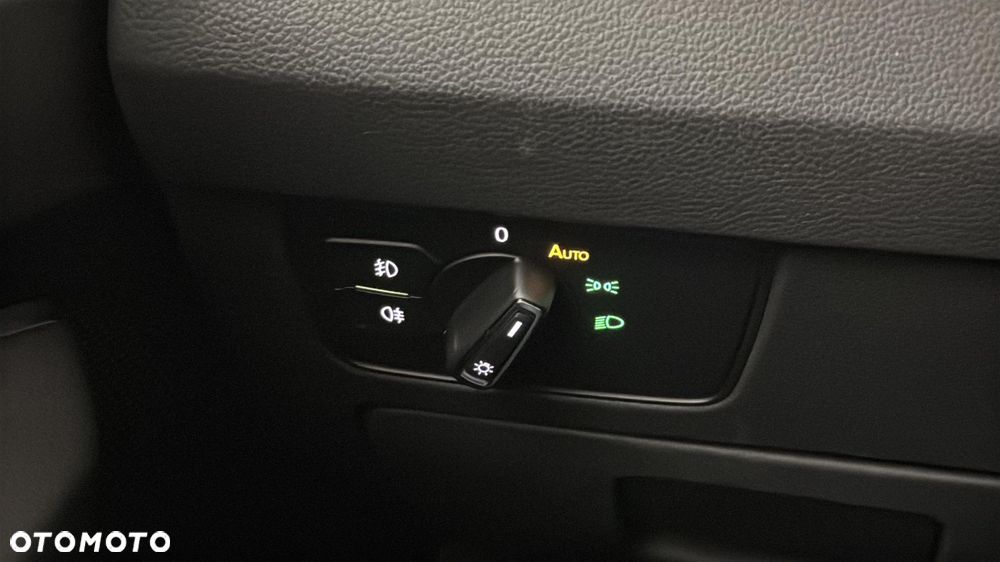 Volkswagen Passat 2.0 TDI EVO Business DSG - 31