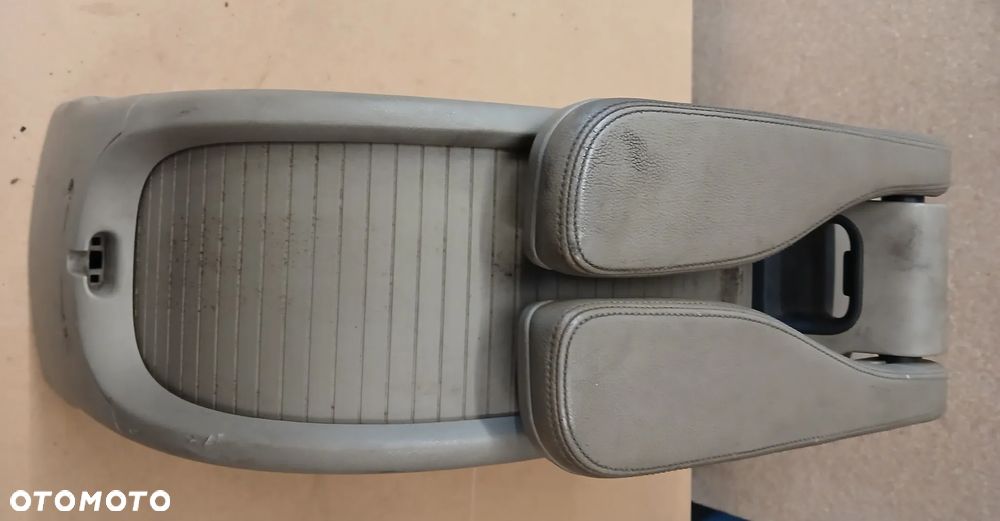 Renault Scenic II 2  podłokietnik - 1