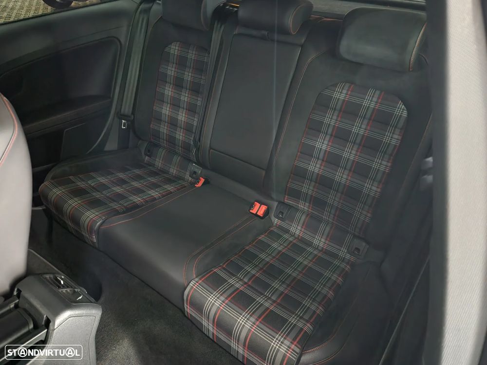 VW Golf 2.0 TSi GTi DSG - 19