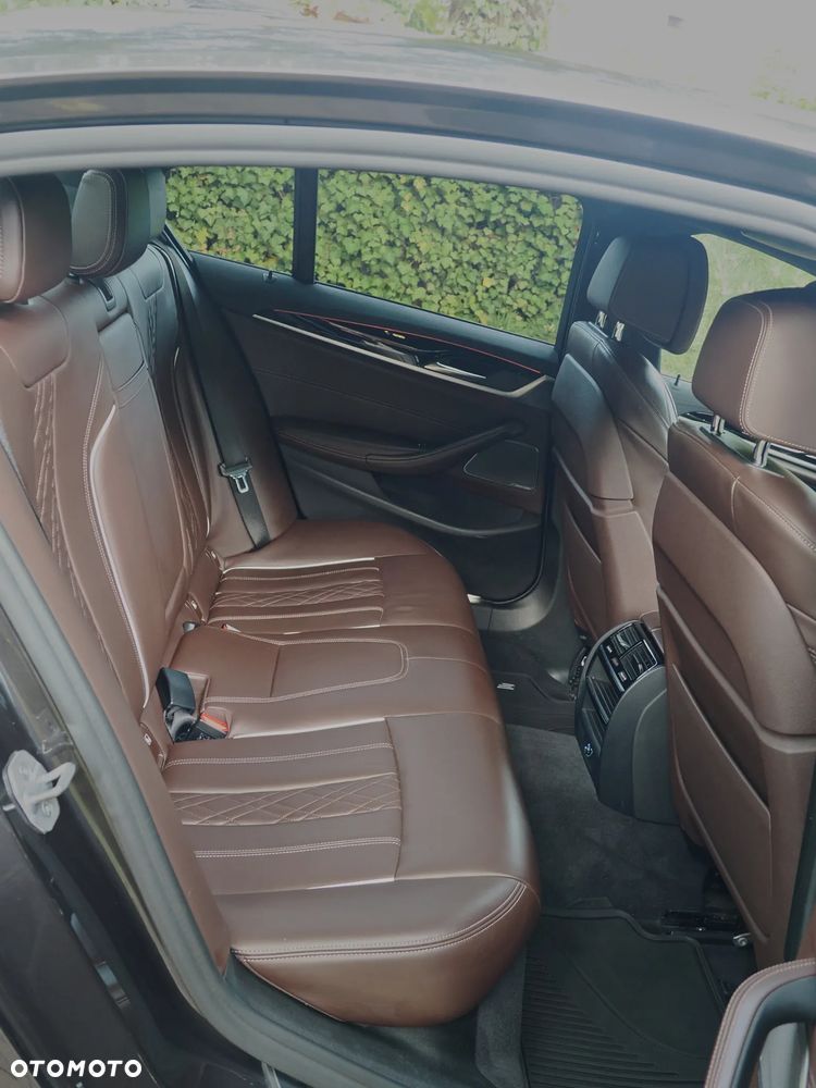 BMW Seria 5 540d xDrive M Sport sport - 21