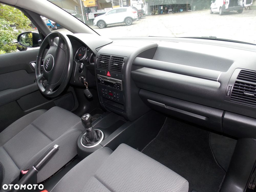 Audi A2 1.4 - 15