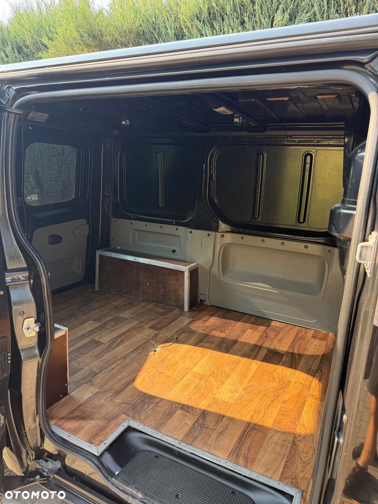 Renault Trafic - 8