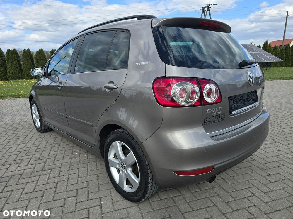 Volkswagen Golf Plus - 11