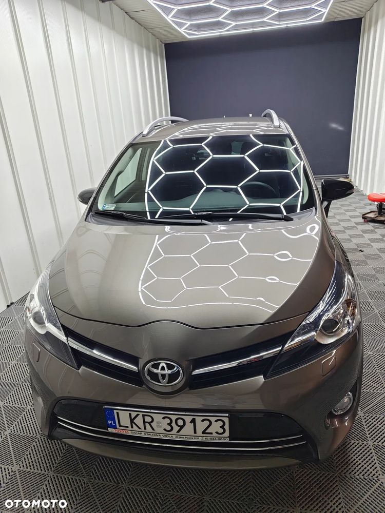 Toyota Verso 1.8 Premium 7os - 2