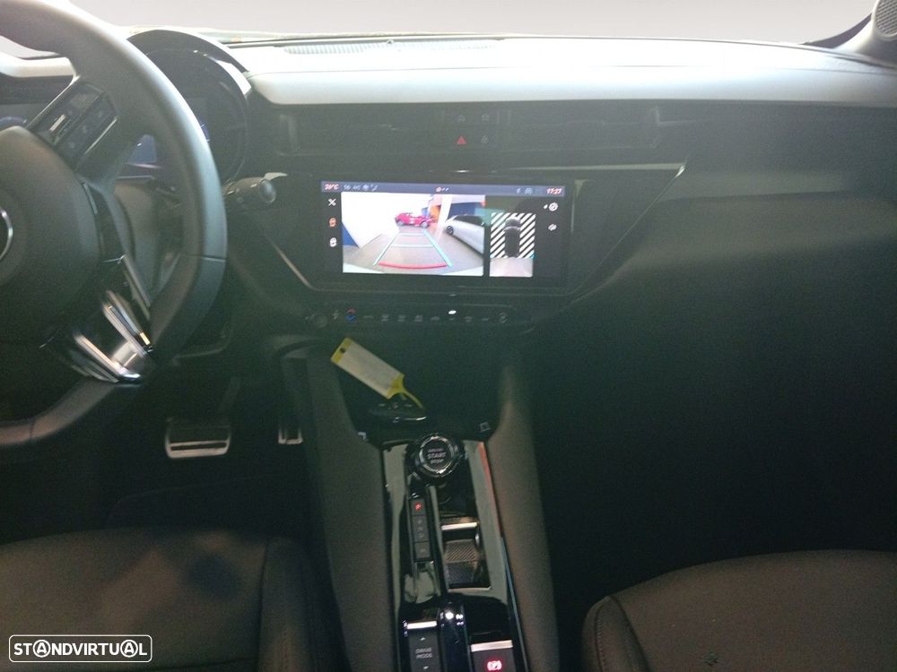 Alfa Romeo Junior 1.2 Speciale eDCT6 - 11