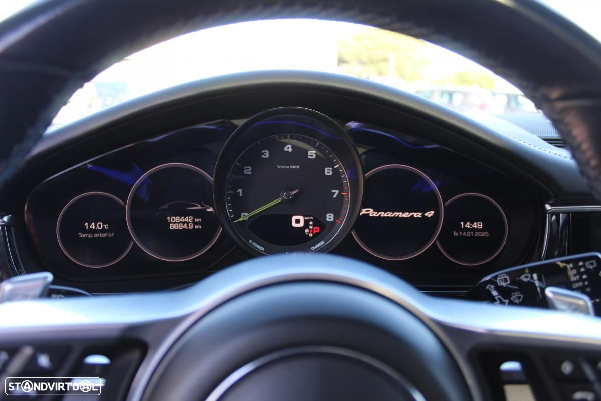 Porsche Panamera Sport Turismo 4 E-Hybrid - 16