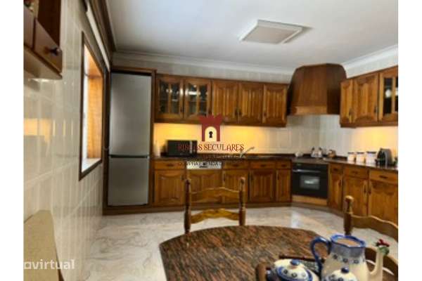 Moradia V3 Excelente - Grande imagem: 2/22
