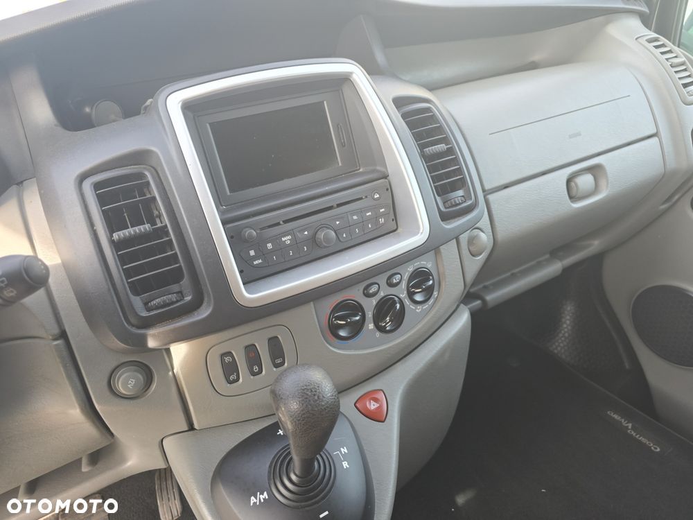 Opel Vivaro - 21