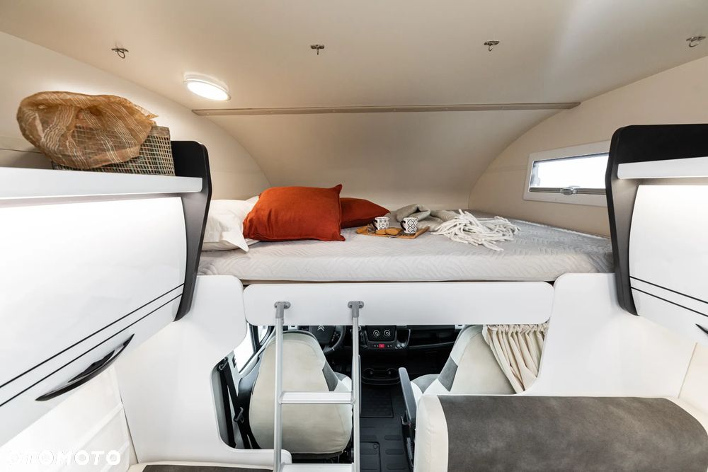 McLOUIS Glamys 322 - 7-osobowy - 5