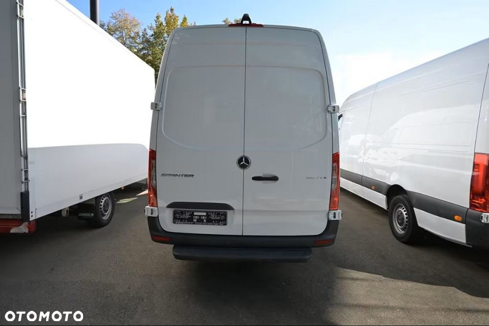 Mercedes-Benz Sprinter - 6