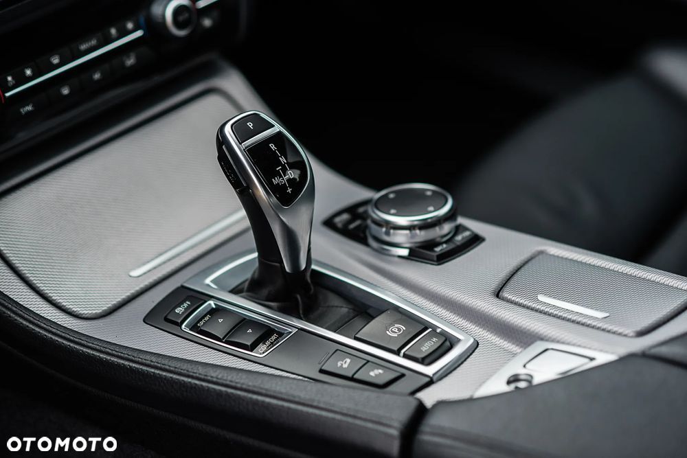 BMW Seria 5 525d xDrive - 5