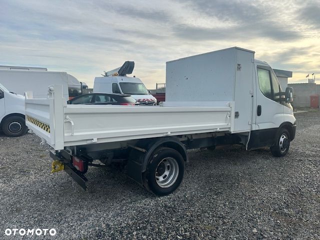 Iveco 35C13 Wywrotka + hds - 13