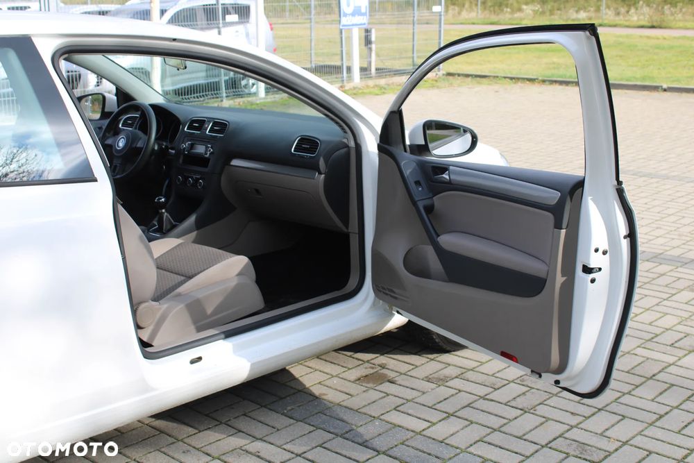 Volkswagen Golf - 21