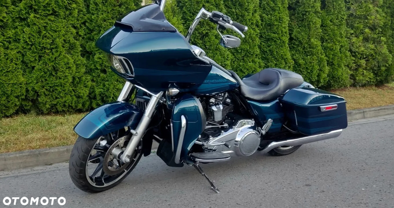 Harley-Davidson Touring Road Glide - 11