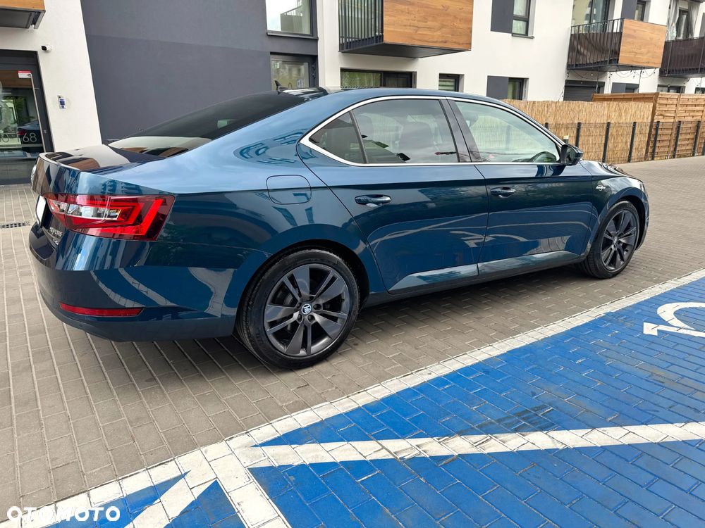 Skoda Superb 2.0 TDI SCR 4x4 L&K DSG - 6