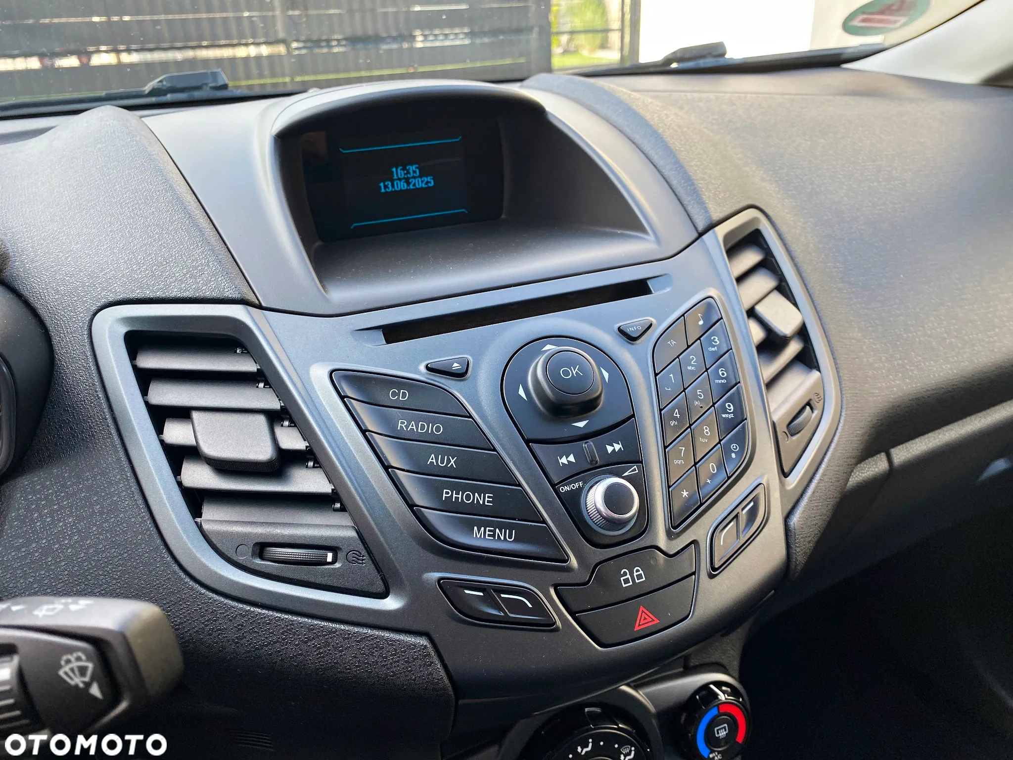Ford Fiesta 1.25 Gold X - 12