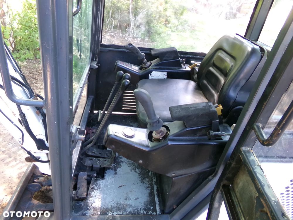 Bobcat x320 minikoparka - 7