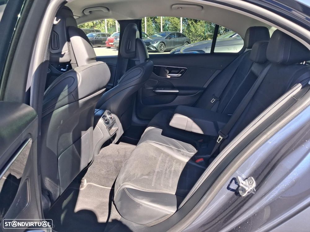 Mercedes-Benz C 300 e AMG Line - 11