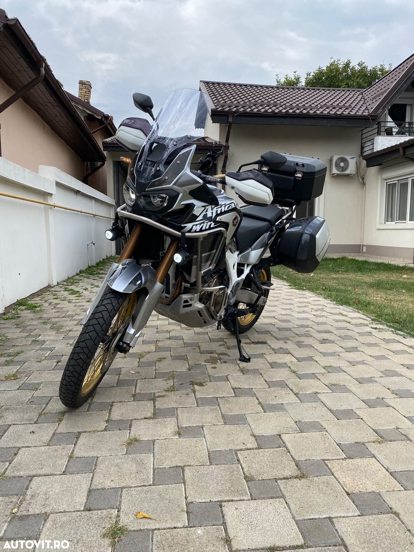 Honda Africa Twin - 1