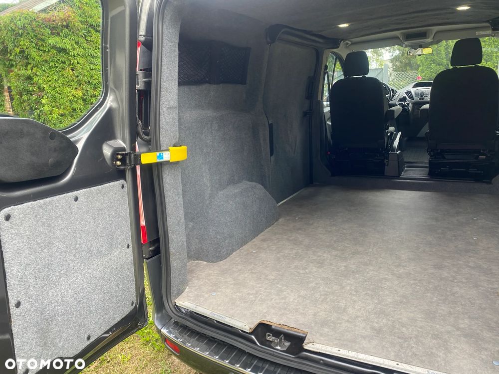 Ford Transit Custom - 12