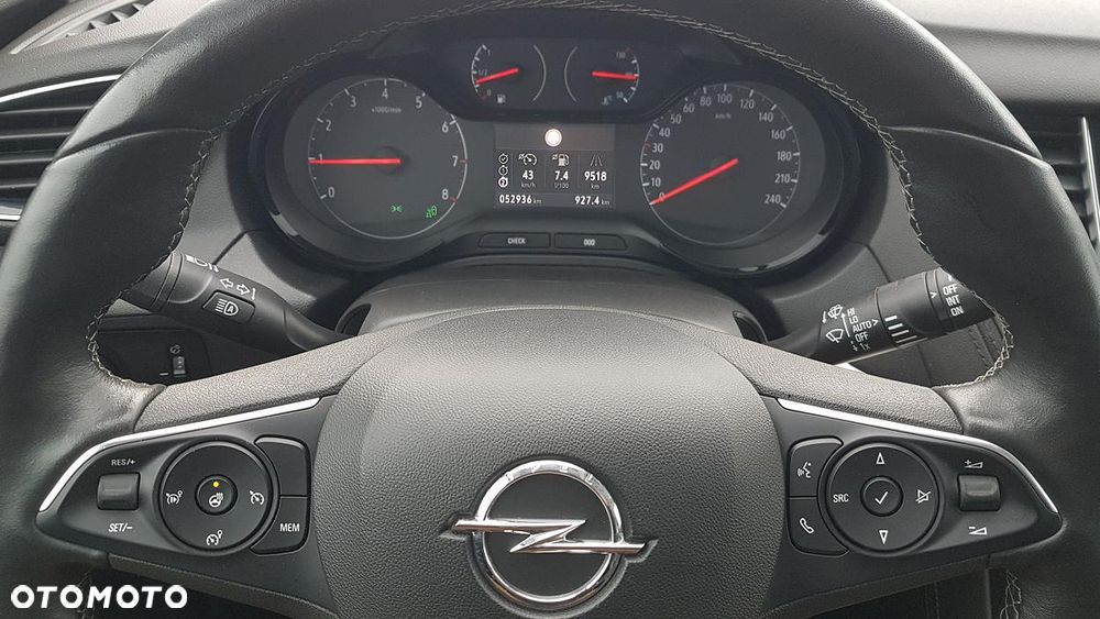 Opel Grandland X 1.2 Start/Stop Design Line - 31