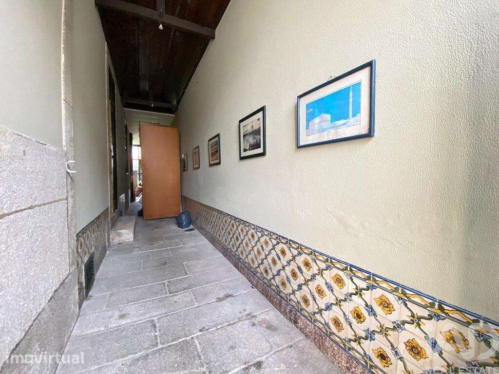 Casa / Villa T3 em Lordelo Do Ouro E Massarelos de 261,00 m2 - Grande imagem: 3/27