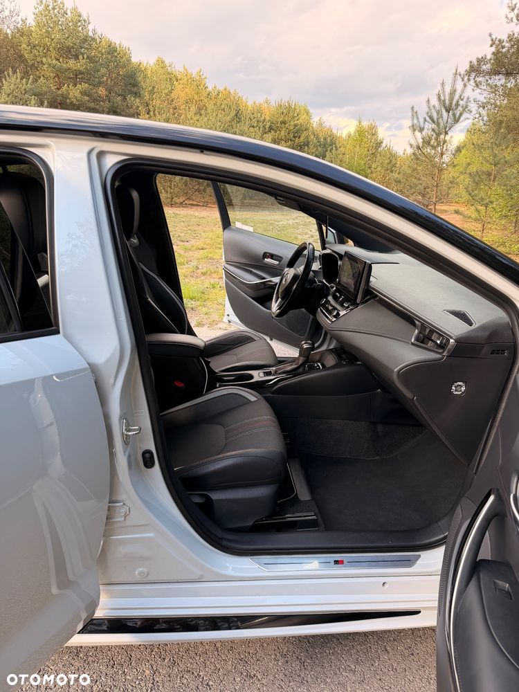 Toyota Corolla 2.0 Hybrid GR Sport - 11