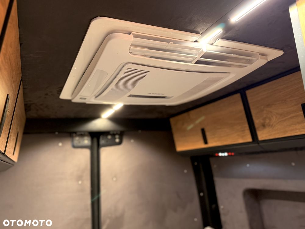 Mercedes-Benz Sprinter 319 CDI automat 4x4 - 23